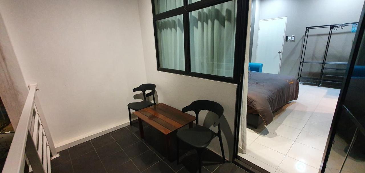 Regalia B-3-1 Apartment *